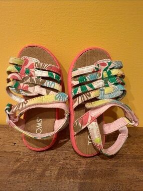 TOMS Toddler Floral Sandals, 6